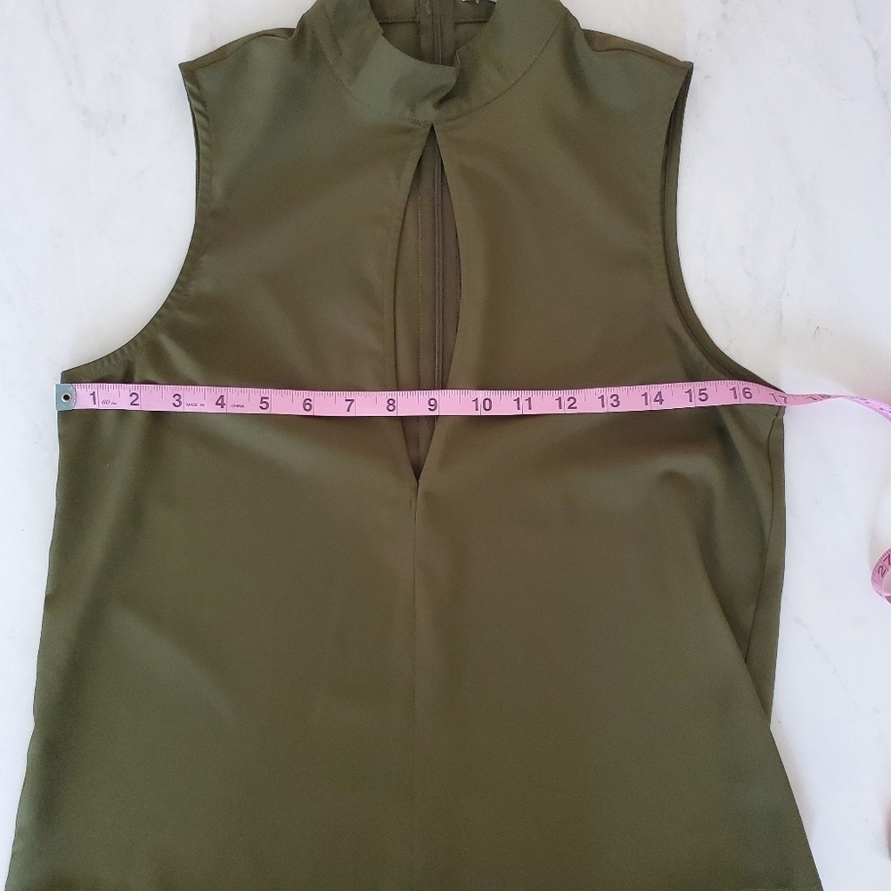 Tobi Small Olive Green Sleeveless Tank - Picture 7 of 9